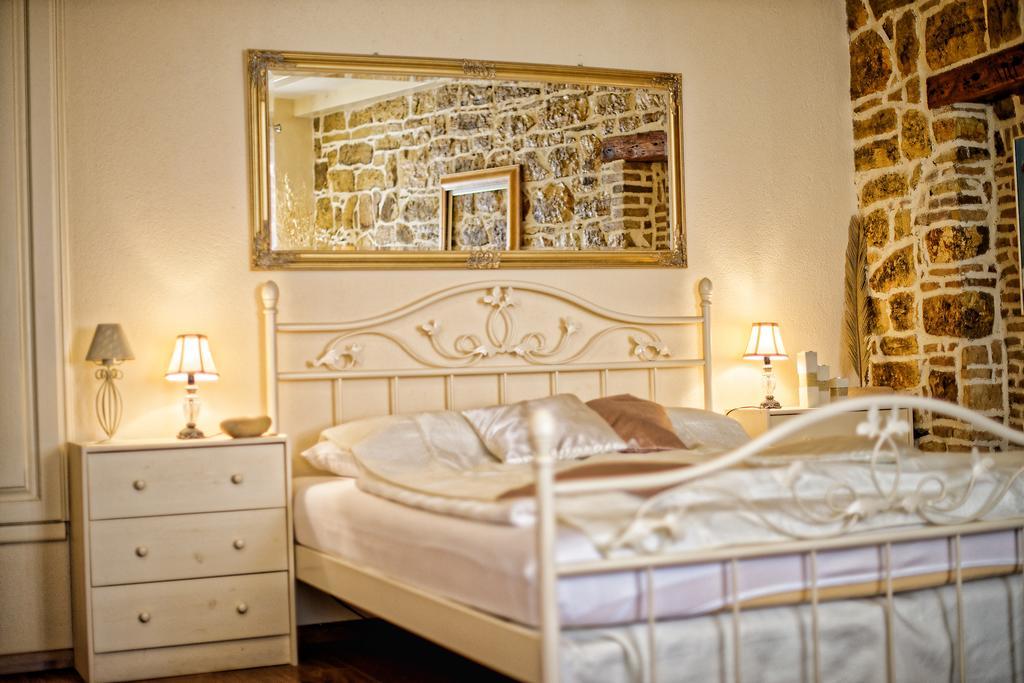 Duplex Apartment Camelia In Charming Old Town Rovigno Esterno foto