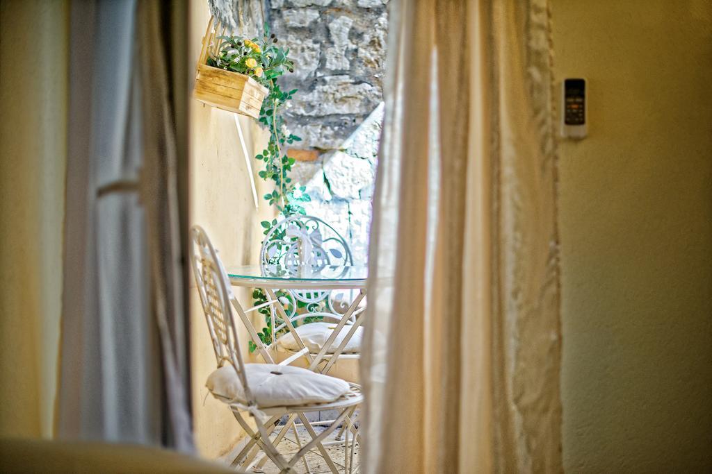 Duplex Apartment Camelia In Charming Old Town Rovigno Esterno foto